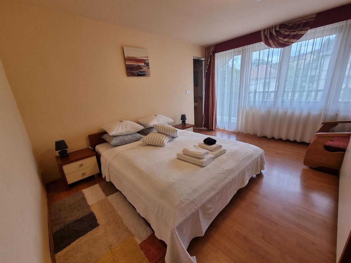 Abigel 2 Vendeghaz Hotel Miskolc Bagian luar foto