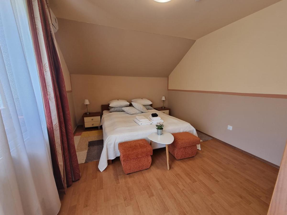 Abigel 2 Vendeghaz Hotel Miskolc Bagian luar foto