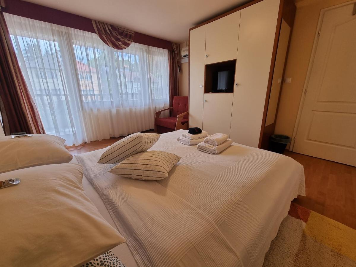 Abigel 2 Vendeghaz Hotel Miskolc Bagian luar foto