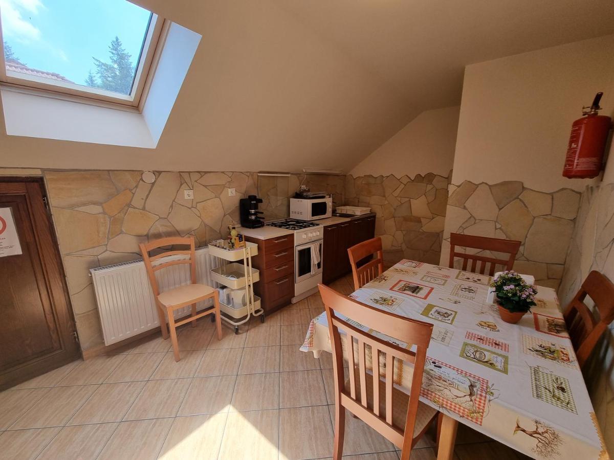 Abigel 2 Vendeghaz Hotel Miskolc Bagian luar foto