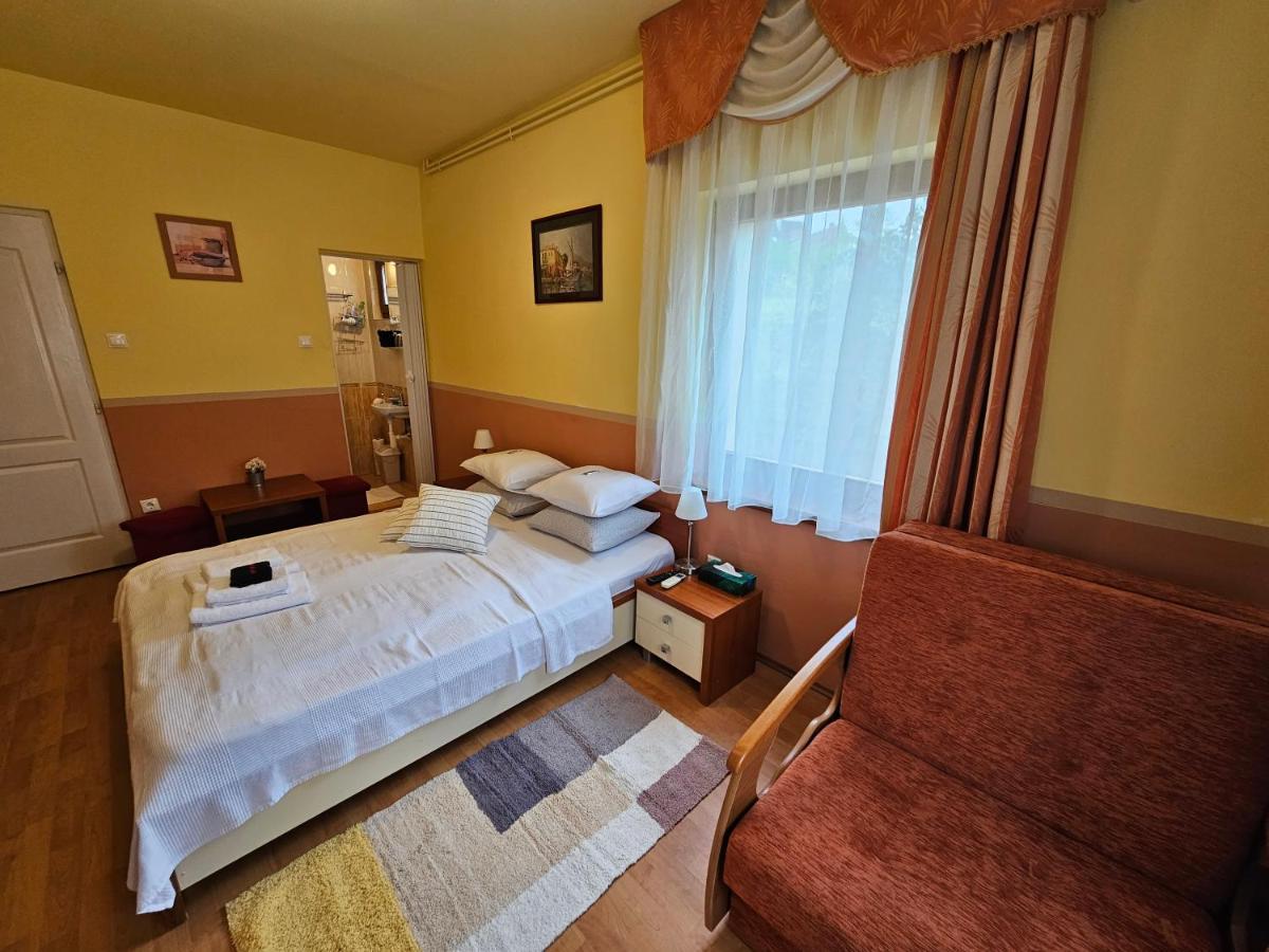 Abigel 2 Vendeghaz Hotel Miskolc Bagian luar foto