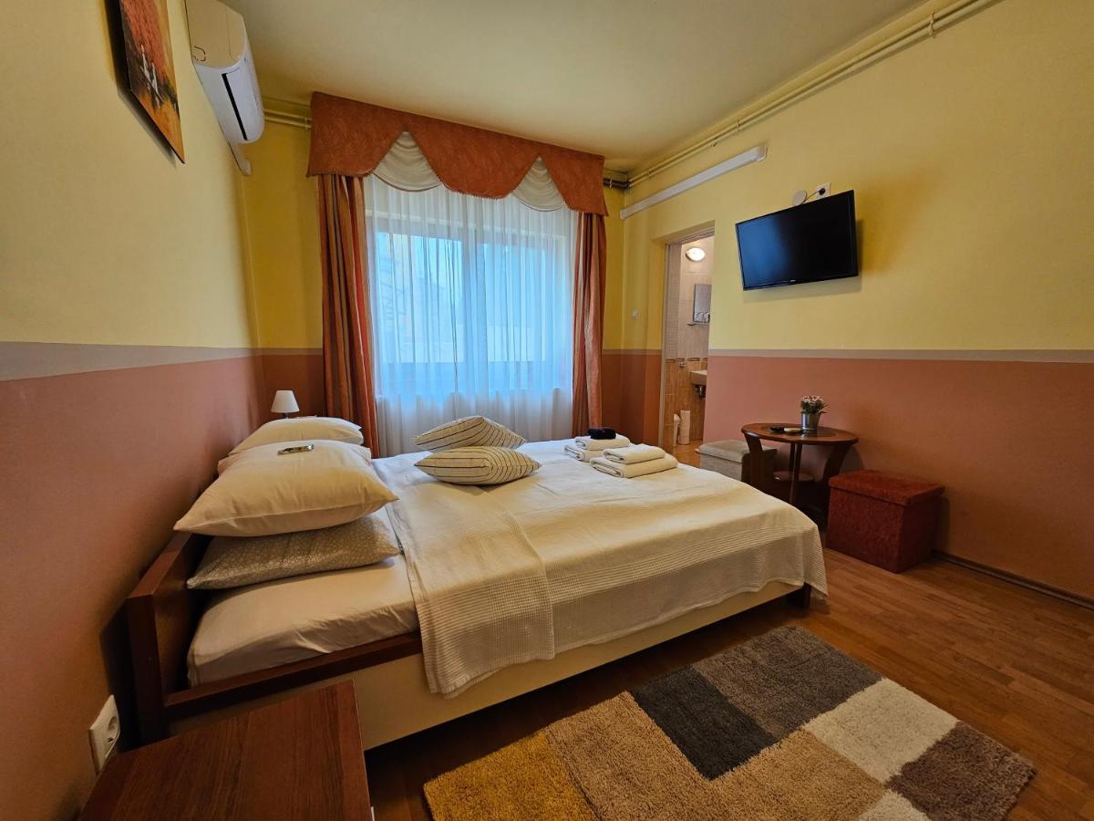 Abigel 2 Vendeghaz Hotel Miskolc Bagian luar foto