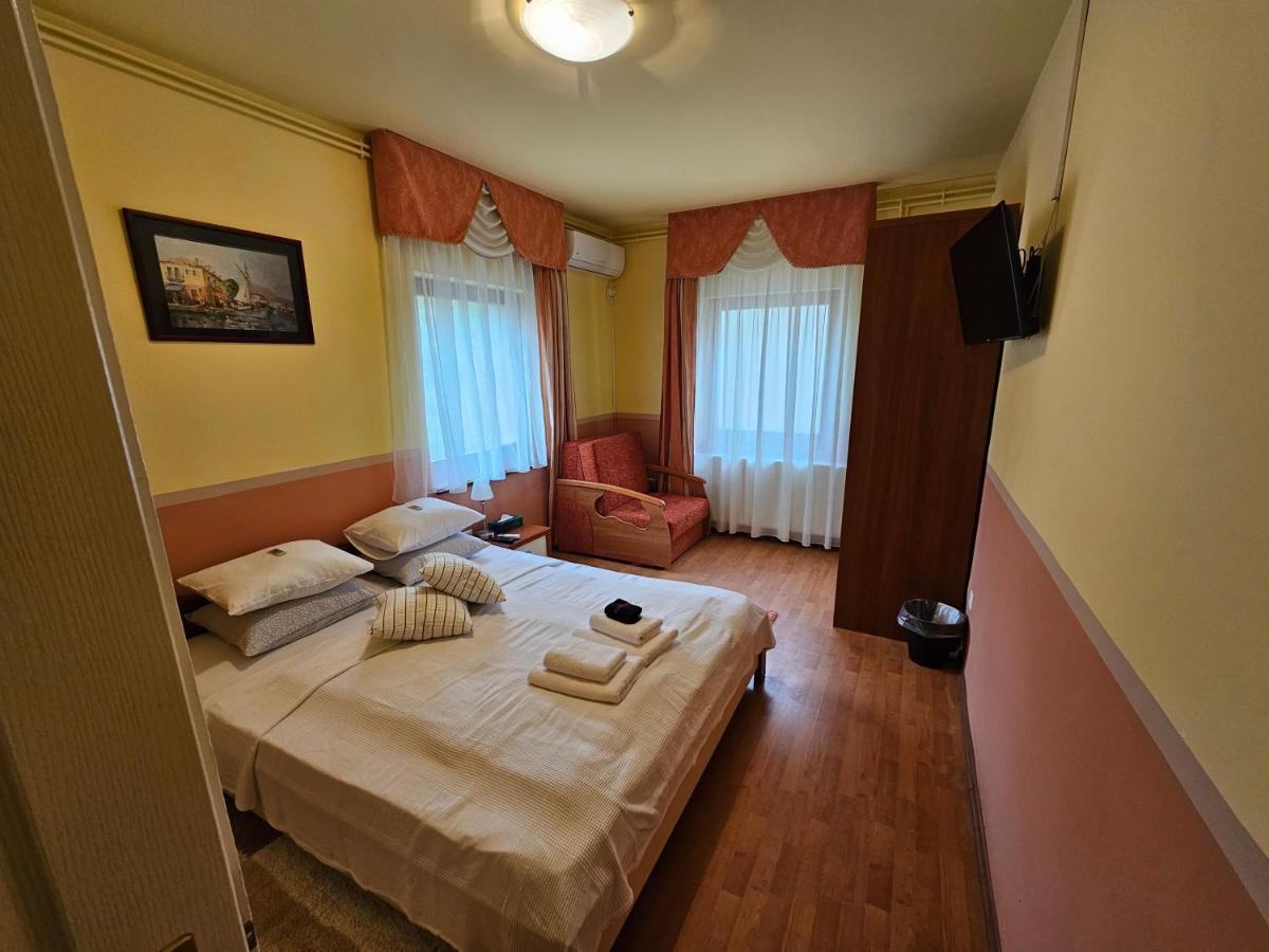 Abigel 2 Vendeghaz Hotel Miskolc Bagian luar foto