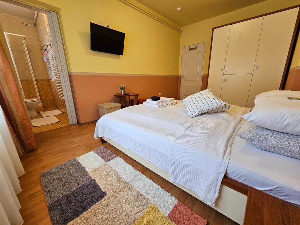 Abigel 2 Vendeghaz Hotel Miskolc Bagian luar foto