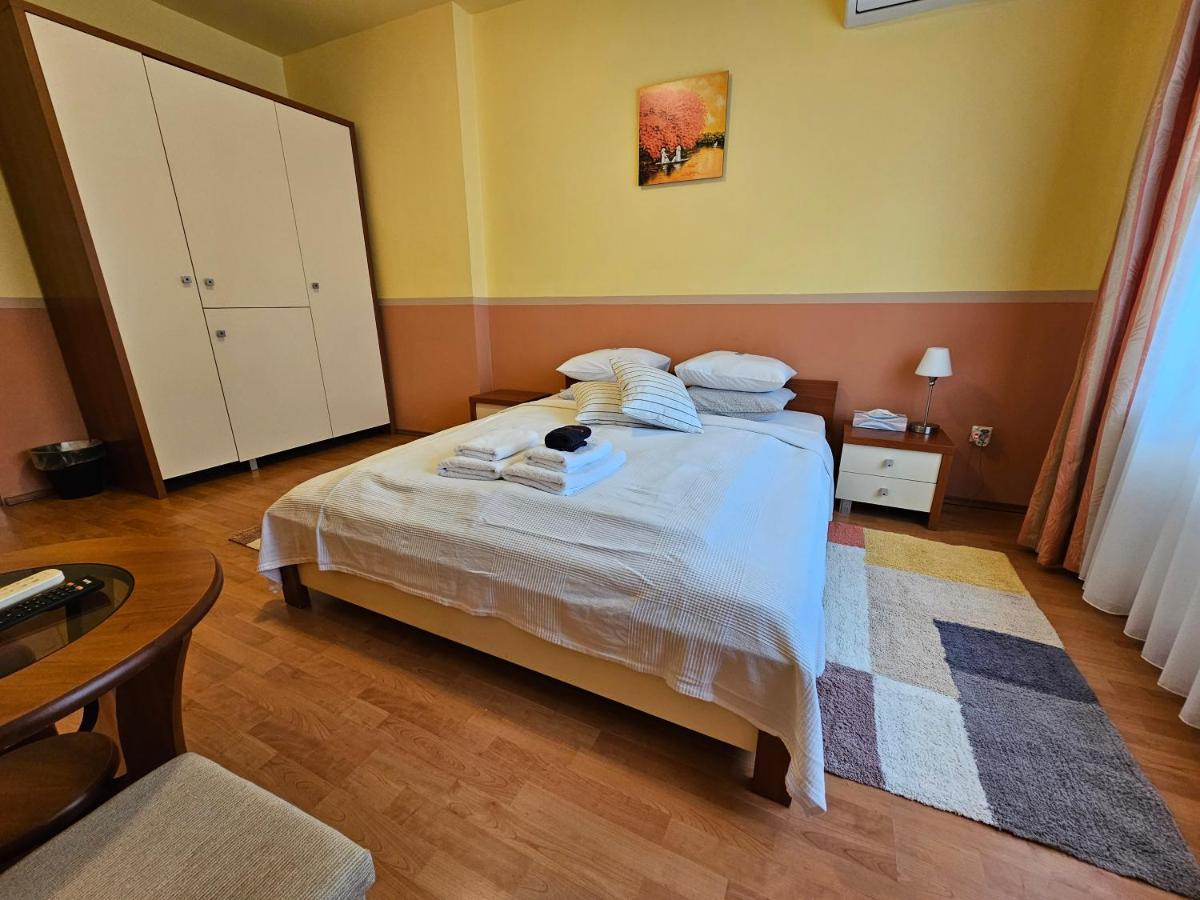 Abigel 2 Vendeghaz Hotel Miskolc Bagian luar foto